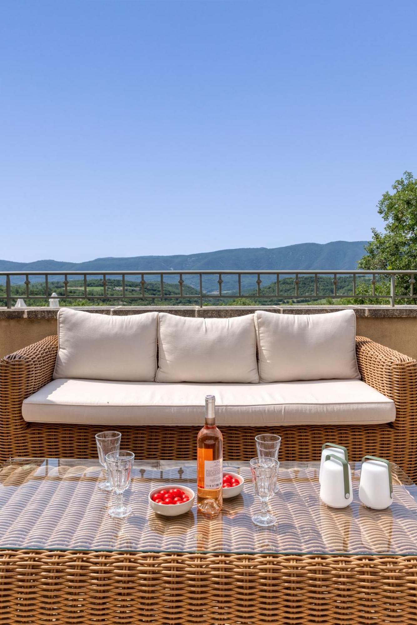 Bastide De Viens - Vue Luberon, Piscine Chauffee, Boulodrome Βίλα Εξωτερικό φωτογραφία